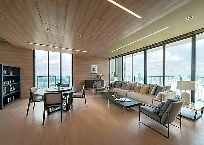 Rooftop Pool Gym Luxury Cozy 1br 1170@phromphong 4*