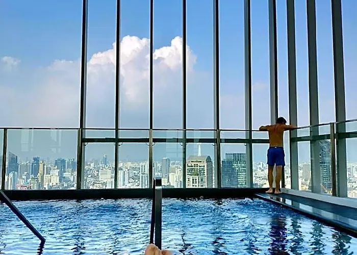 ホテル Rooftop Pool Gym Luxury Cozy 1br 1170@phromphong 4*