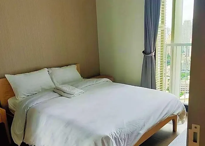 ホテル Rooftop Pool Gym Luxury Cozy 1br 1170@phromphong